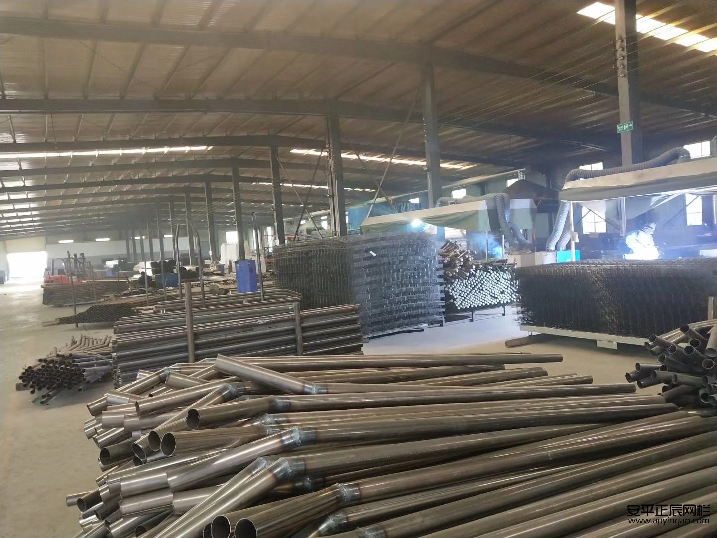 護(hù)欄網(wǎng)生產(chǎn)廠家