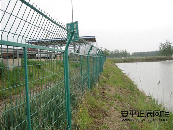 水源地護(hù)欄網(wǎng)高標(biāo)準(zhǔn)搭建