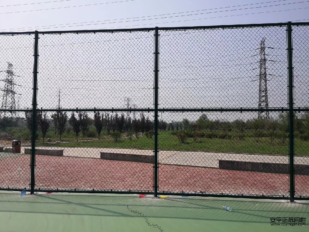 籃球場(chǎng)圍欄網(wǎng)批發(fā)