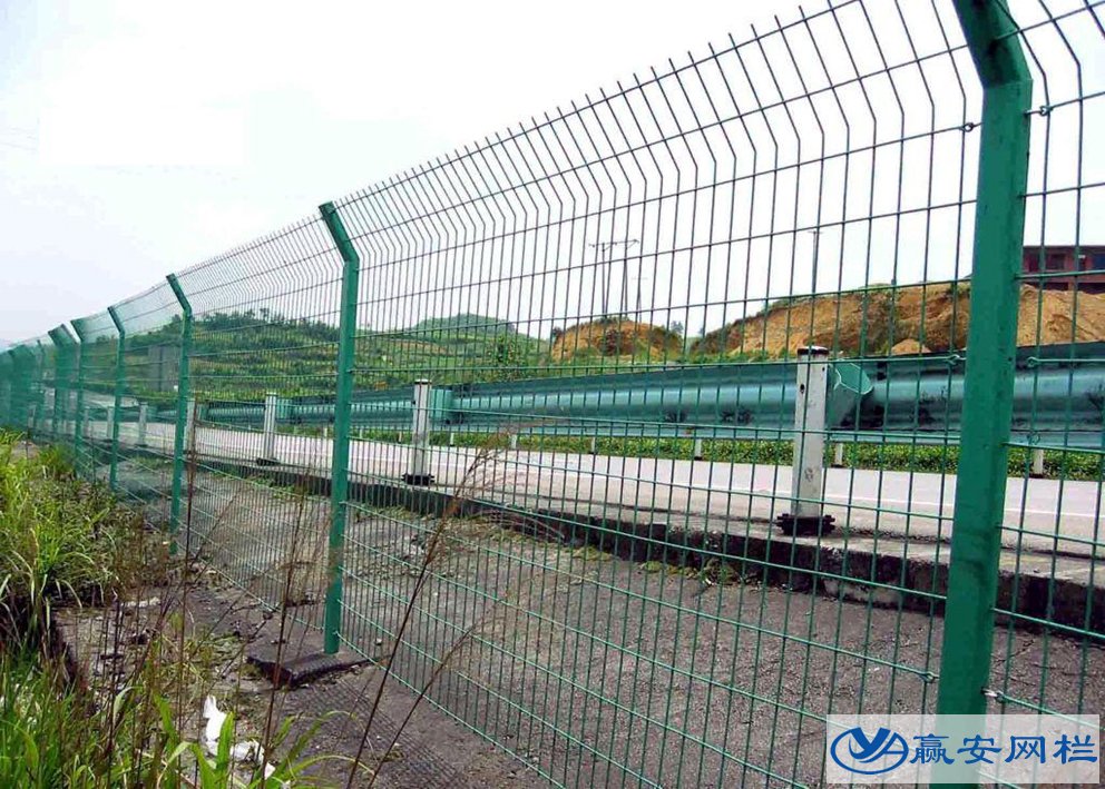 公路護欄網(wǎng)