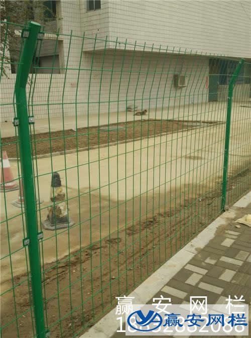 公路護欄網(wǎng)