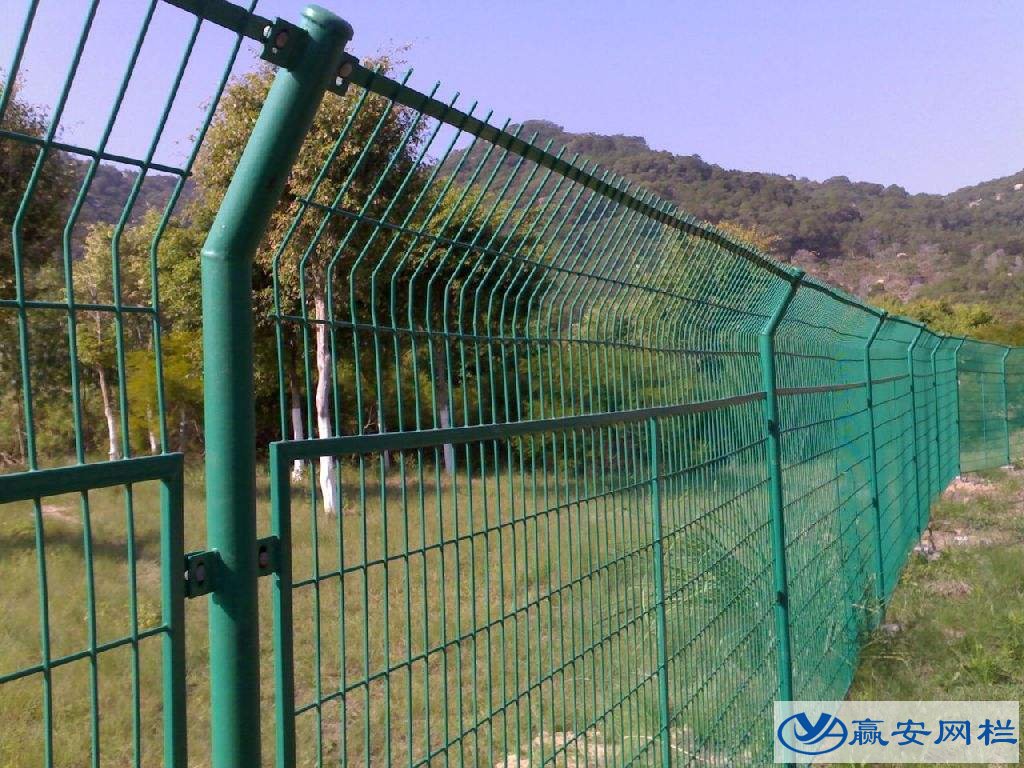 高速公路護(hù)欄網(wǎng)