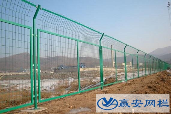 公路框架護(hù)欄網(wǎng)