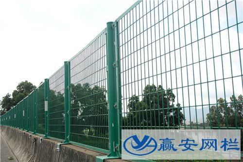 橋梁護(hù)欄網(wǎng)