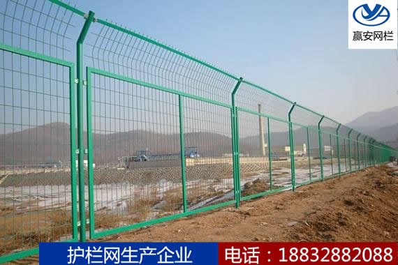 公路護欄網(wǎng)