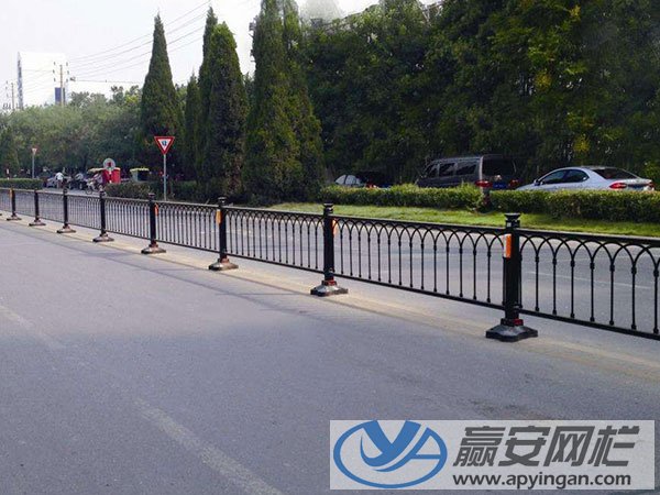 道路護(hù)欄