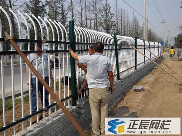 南昌鋅鋼護(hù)欄