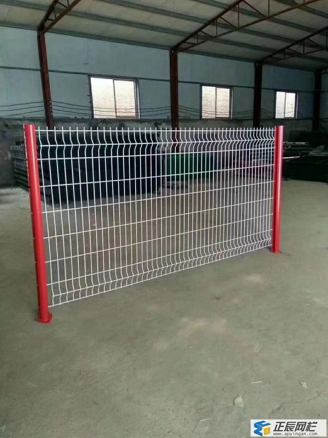 桃型柱護(hù)欄網(wǎng)圖片