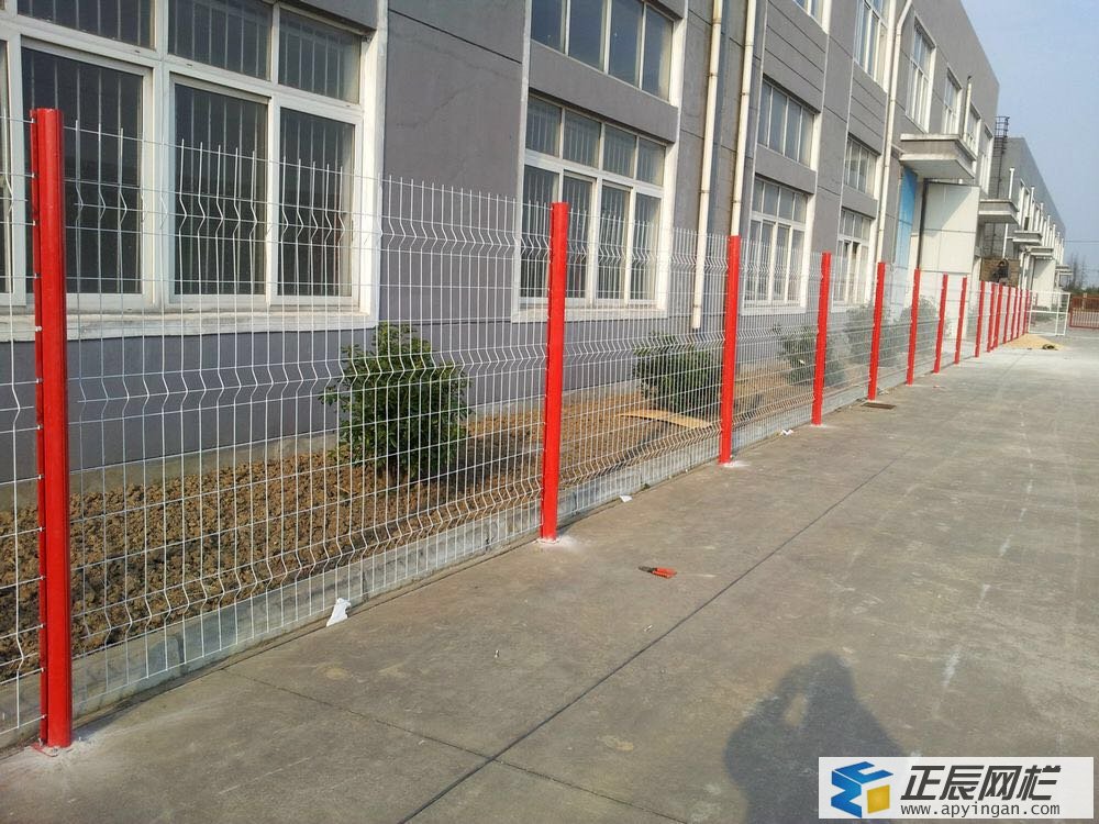 桃型柱護(hù)欄網(wǎng)