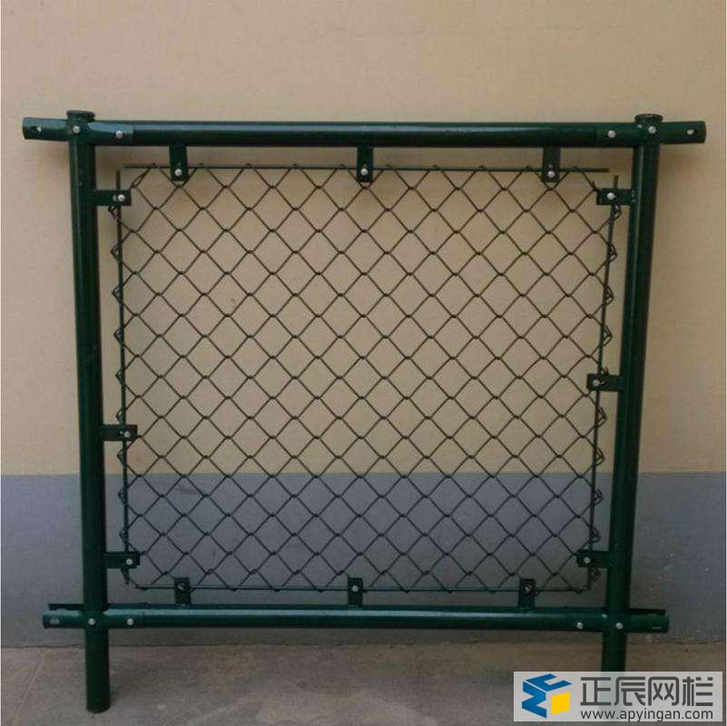 勾花網(wǎng)護欄圖片