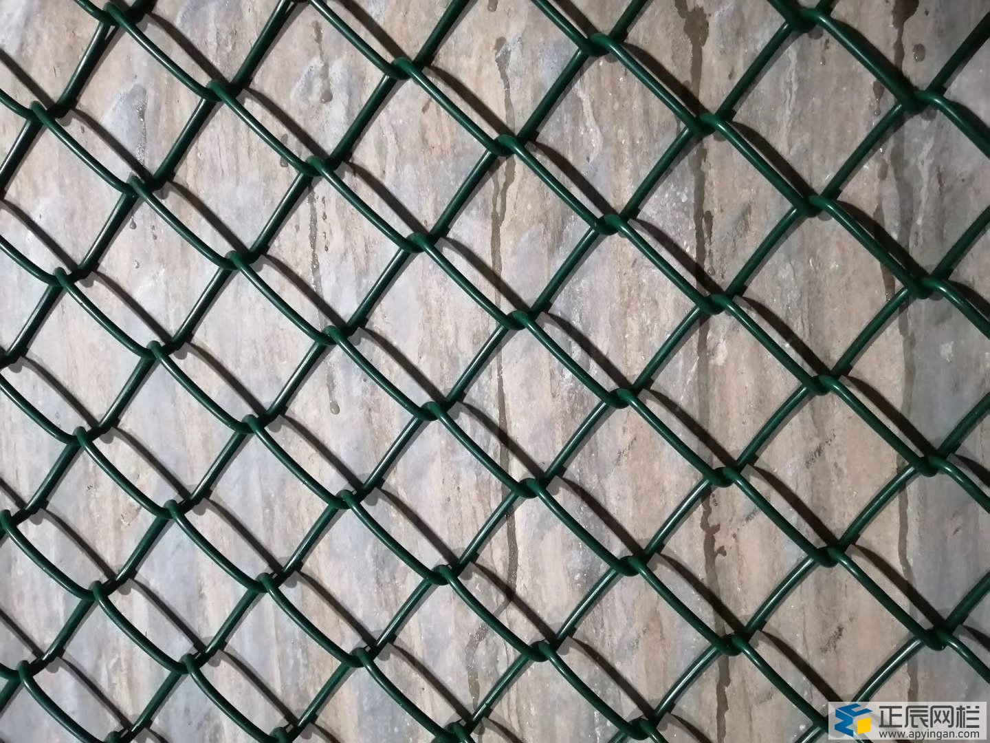 勾花網(wǎng)護(hù)欄