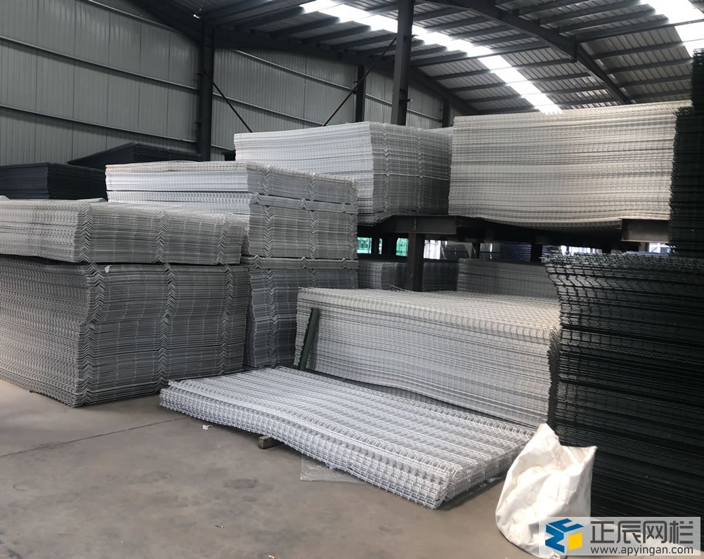 桃型柱護(hù)欄網(wǎng)