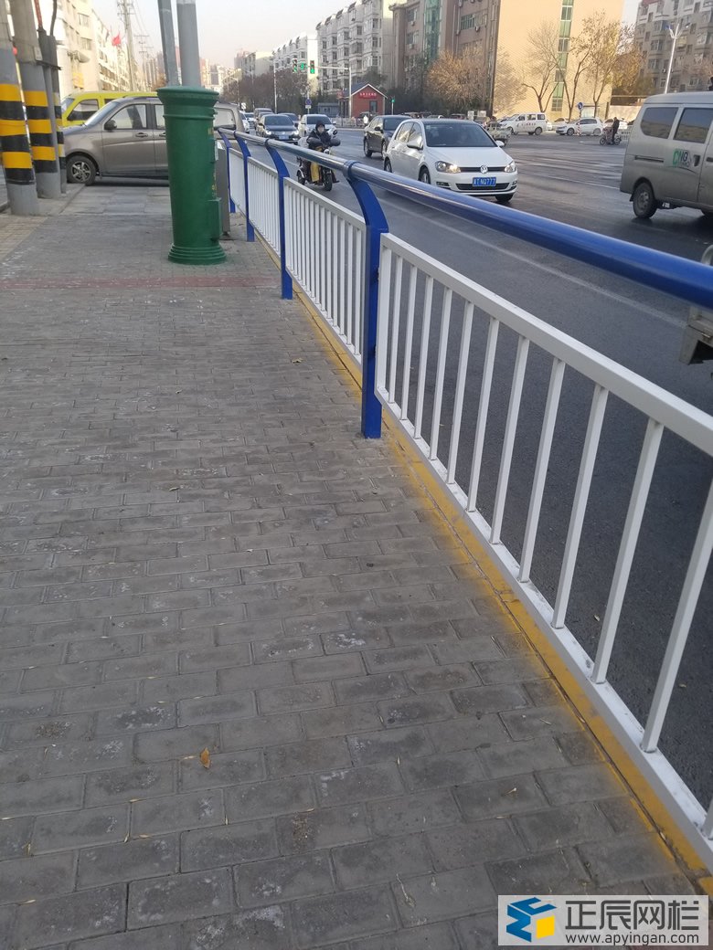 市政鋅鋼護(hù)欄網(wǎng)廠家直銷