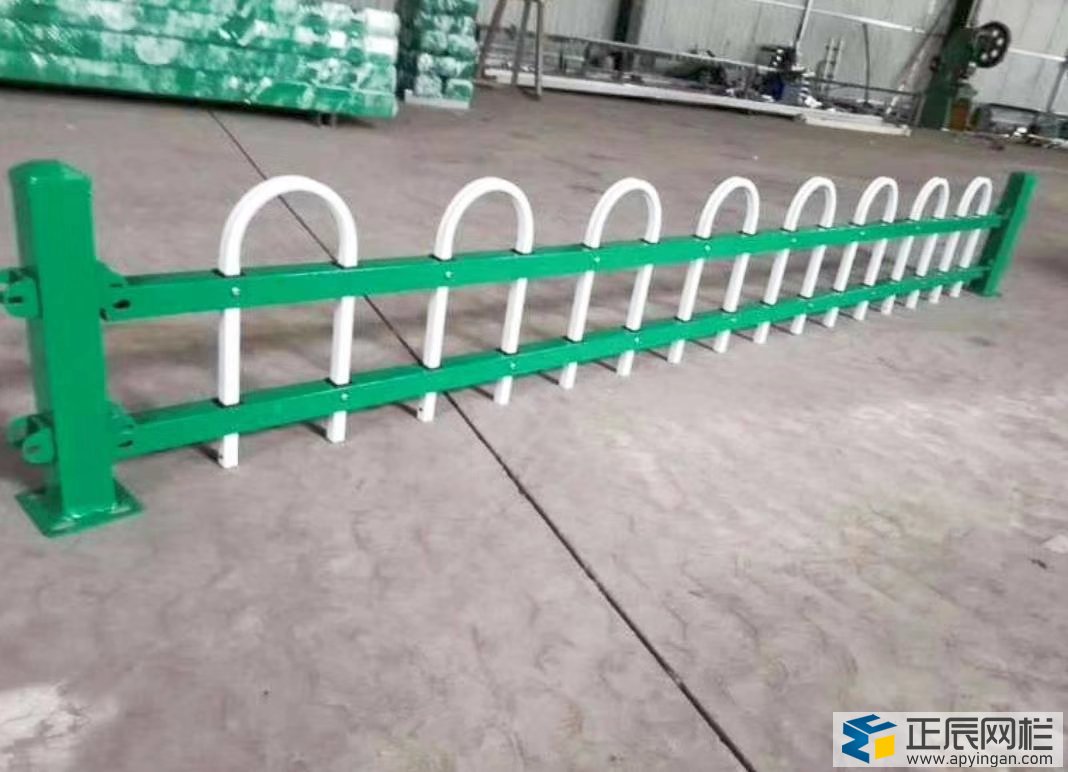 服務(wù)區(qū)護(hù)欄網(wǎng)廠家