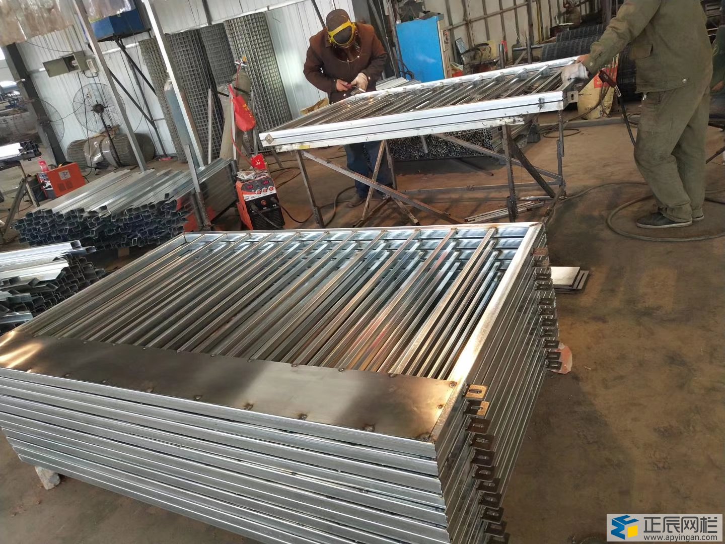 現(xiàn)貨工地基坑護欄