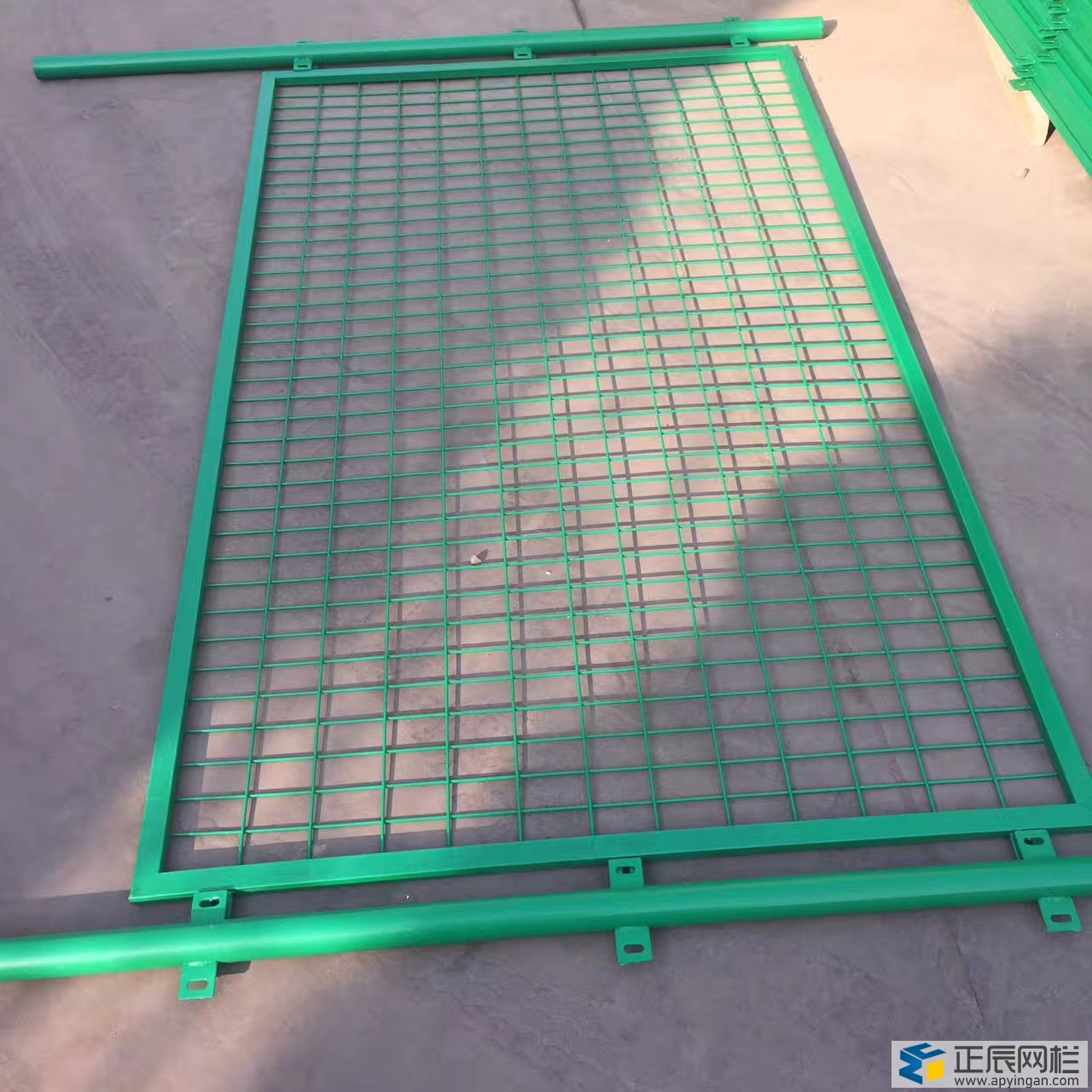 護(hù)欄網(wǎng)安裝步驟