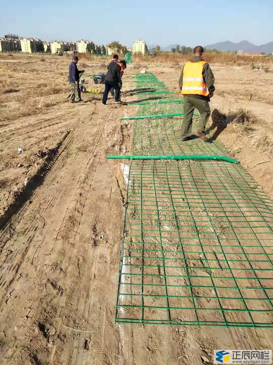 護(hù)欄網(wǎng)安裝流程