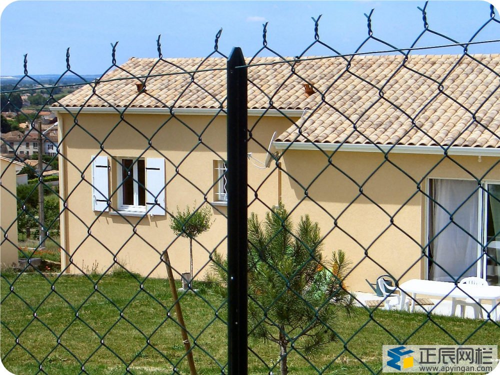 圍地護(hù)欄網(wǎng)多少錢一米