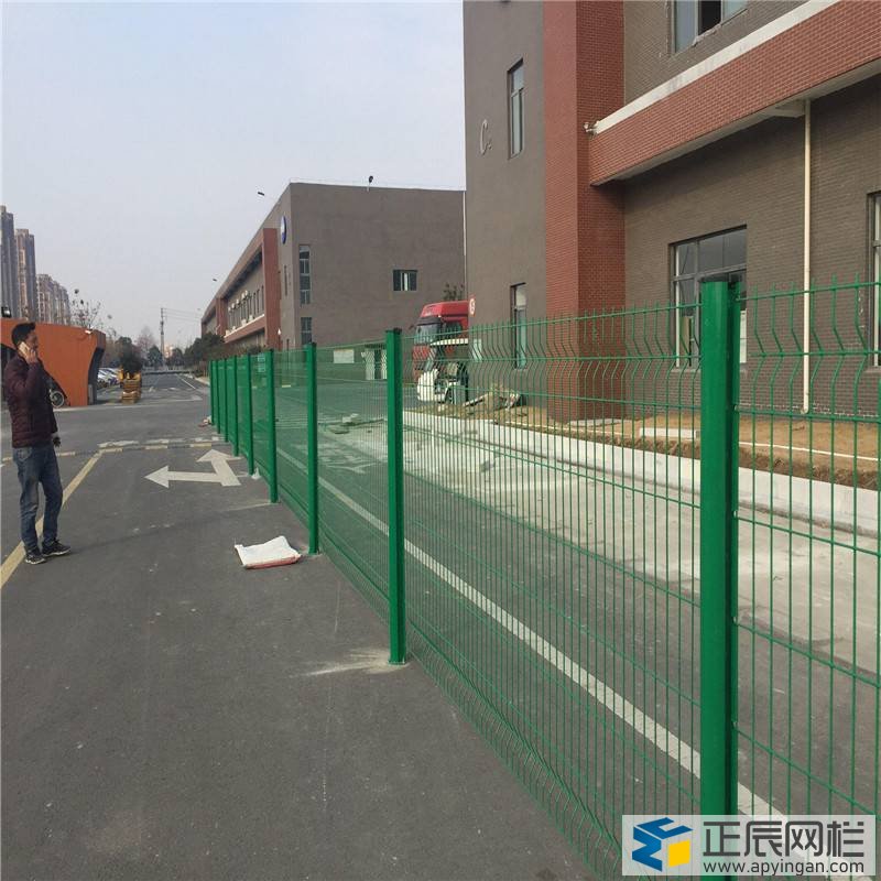 中小學(xué)校園護欄網(wǎng)