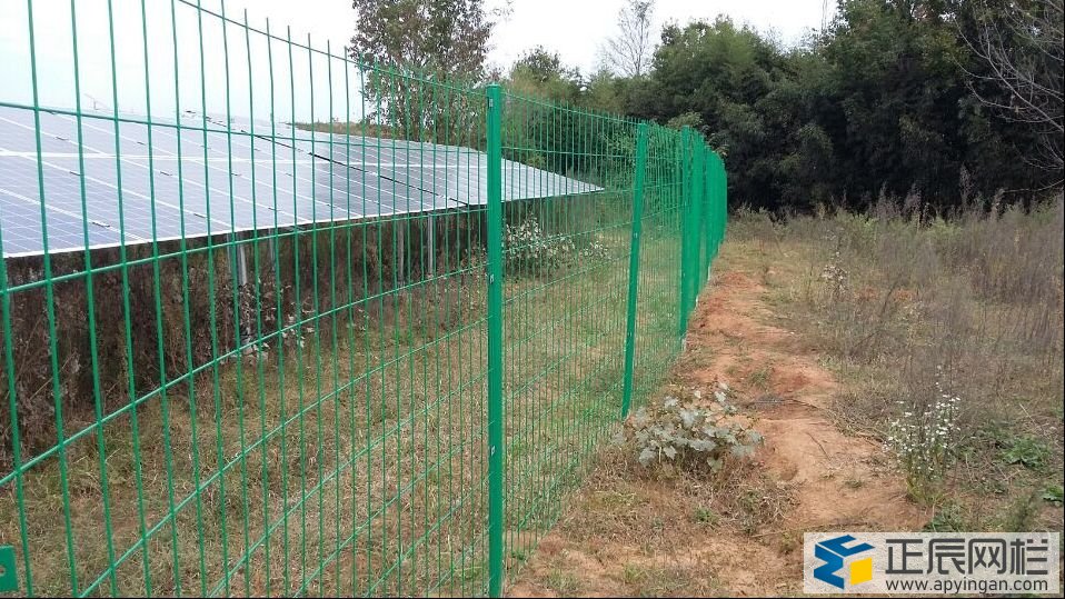 太陽(yáng)能光伏電站圍欄網(wǎng)