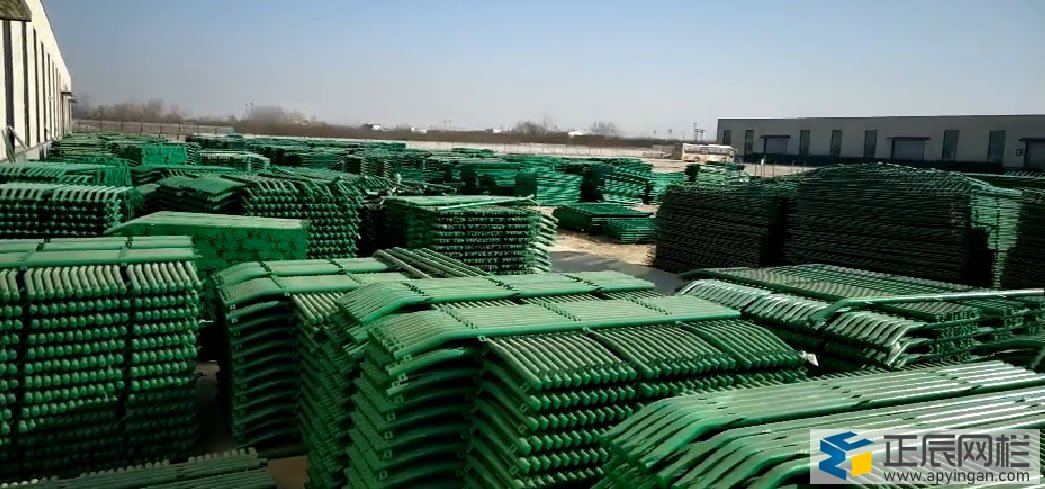 護(hù)欄網(wǎng)廠家