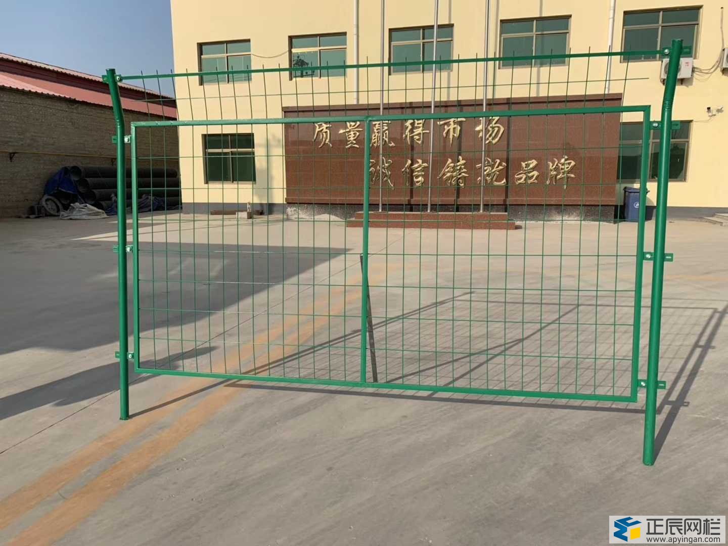 框架護(hù)欄網(wǎng)