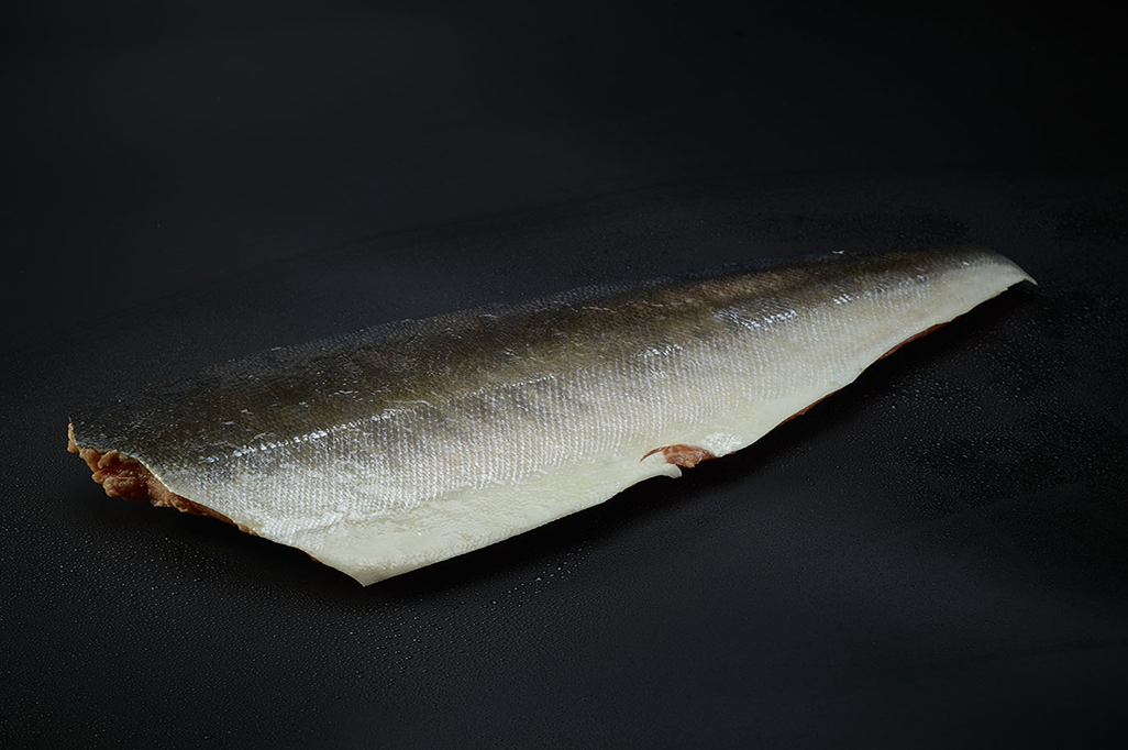 野生三文魚帶皮片