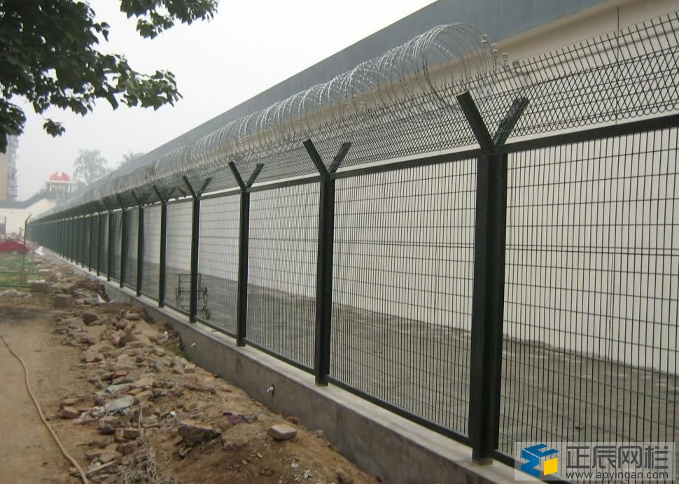 廠區(qū)護欄網(wǎng)